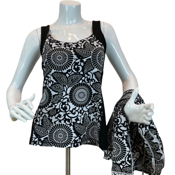 Core by Andrea Jovine 2-piece Set — Top and Front Zip Jacket - Picture 1 of 8